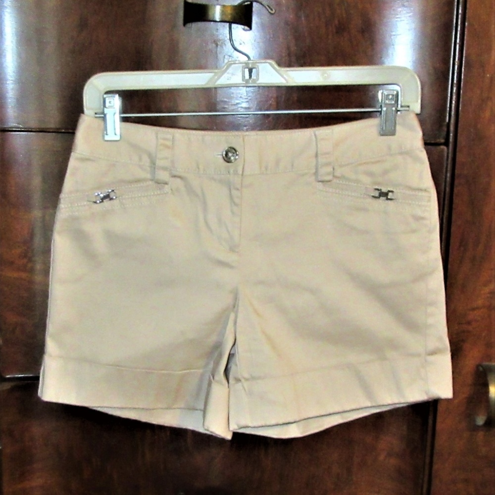 WHITE HOUSE|BLACK MARKET BEIGE FLAT FRONT SHORTS-0